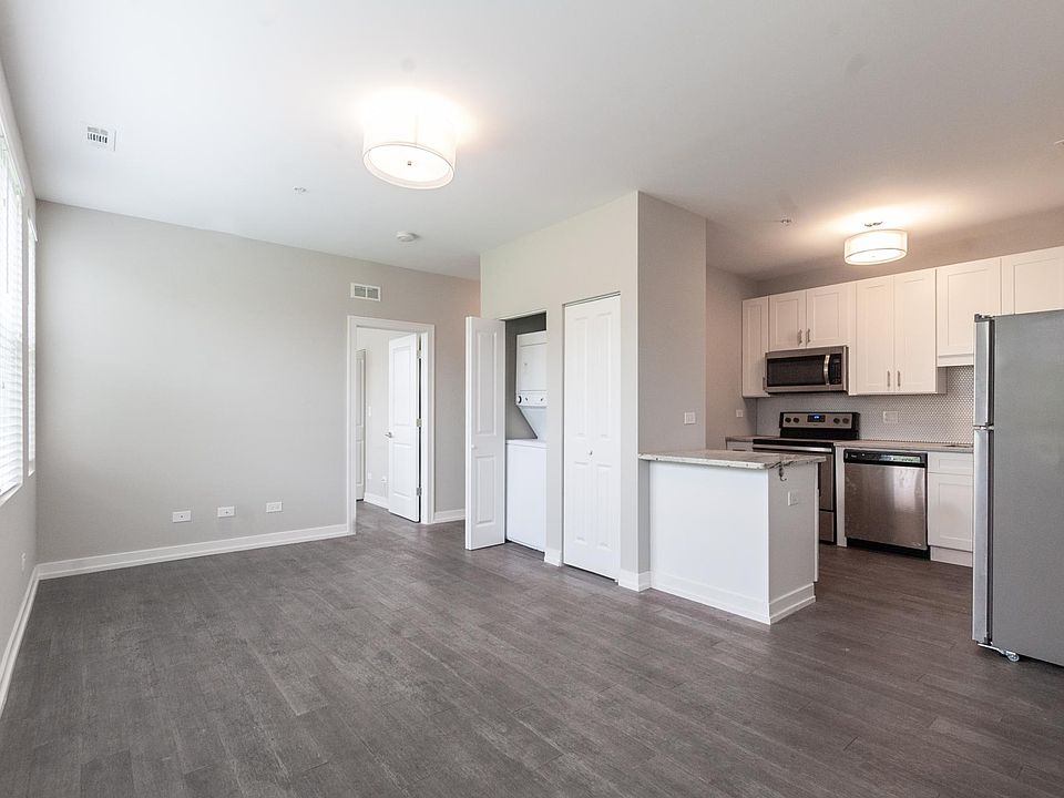 1st image of 1553 W Hollywood Ave #301