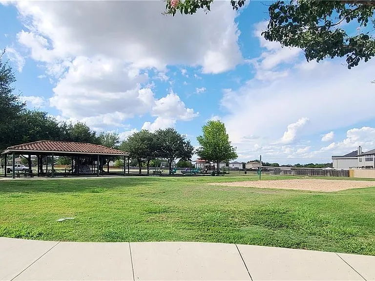 534 Apricot Dr — Photo 36