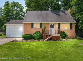 732 E Columbia St, Mason, MI 48854
