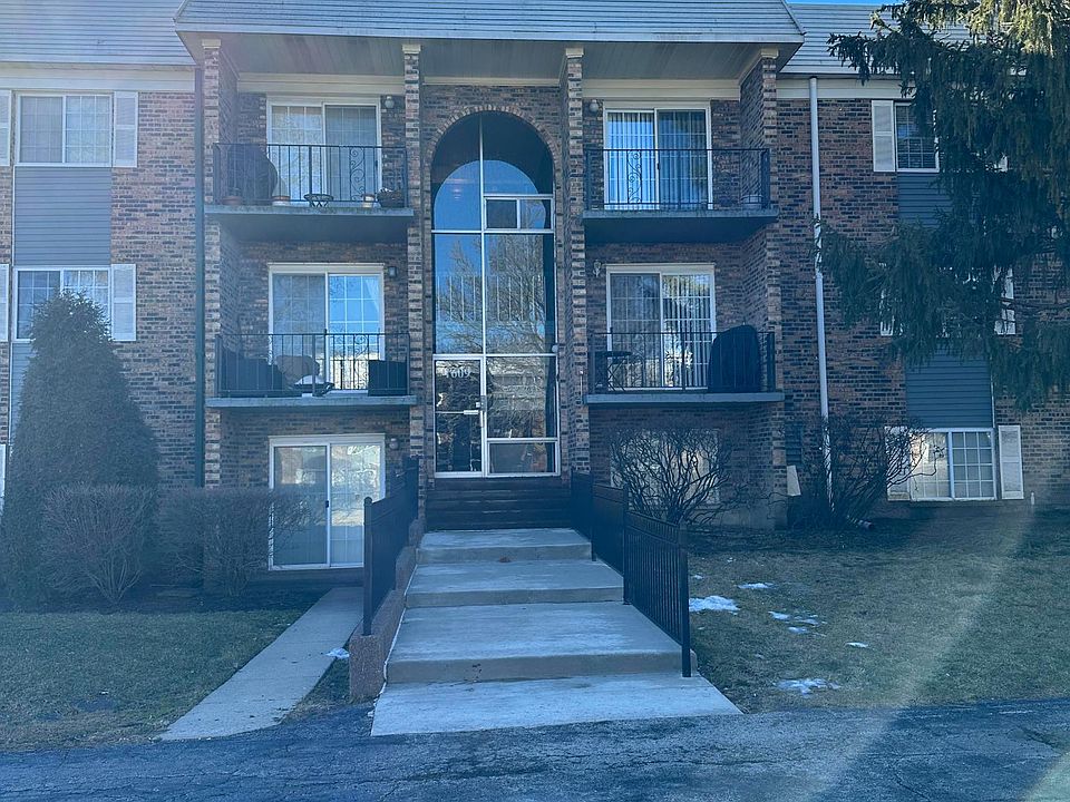 1st image of 1609 N Windsor Dr