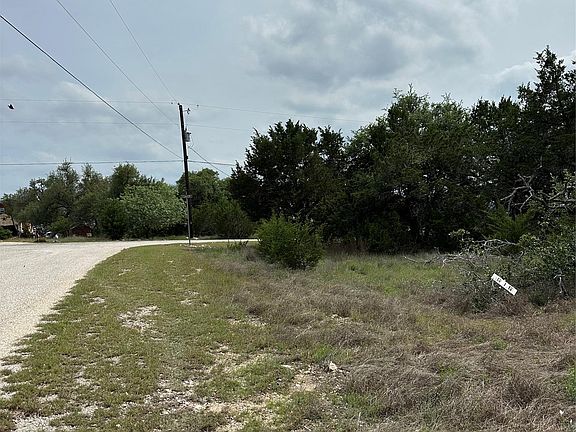 4th image of 615 Crossman Rd