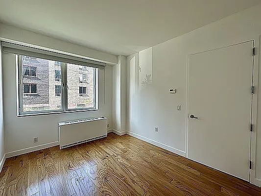 4th image of 503 W 46th St APT 6