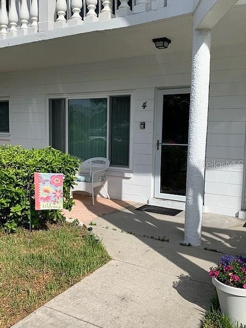 1st image of 2428 Columbia Dr APT 4