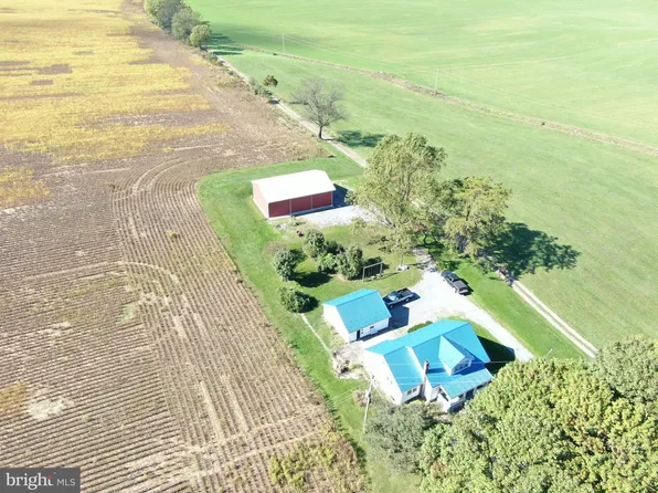 6163 Path Valley Rd, Fort Loudon, PA 17224