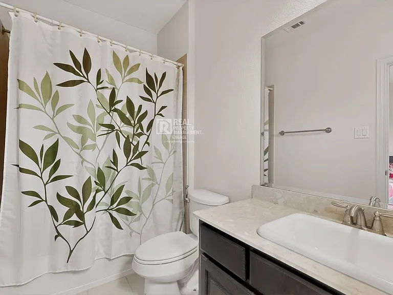 151 Darian Dr — Photo 49