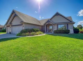 271 La Roche Ln, Belgium, WI 53004