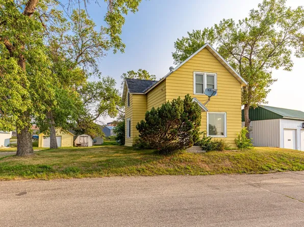 613 Valley St, Hawley, MN 56549