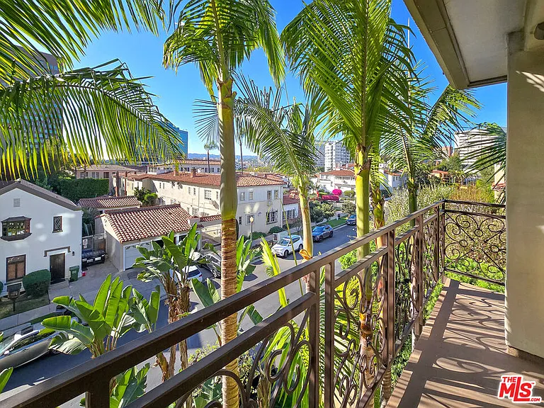 10795 Wilshire Blvd #304 — Photo 39