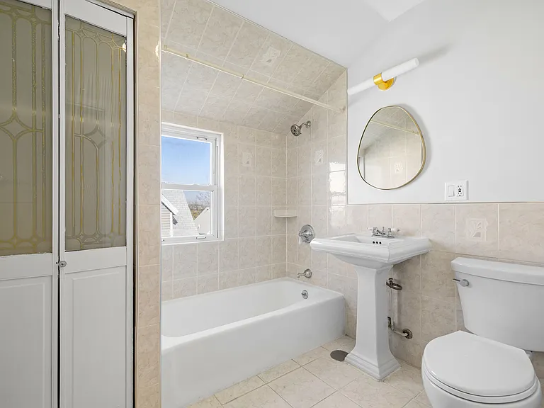 40 William St #1 — Photo 10