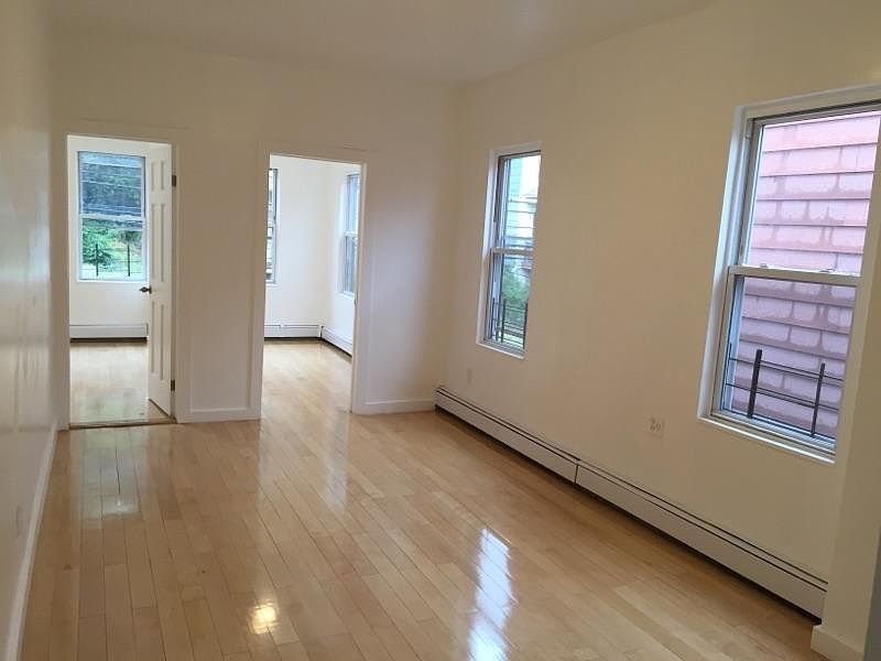 1st image of 2266 Richmond Ter #2BD