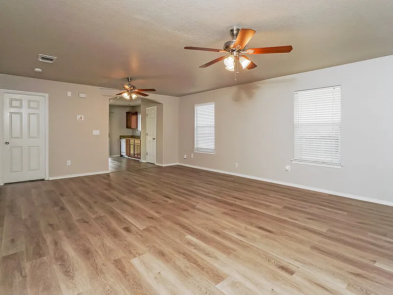3415 Calico Cor — Photo 4