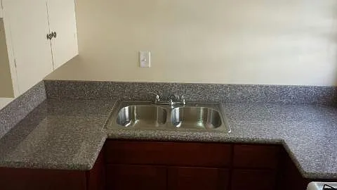 1 bed, 500 sqft, $1,700 — Photo 4