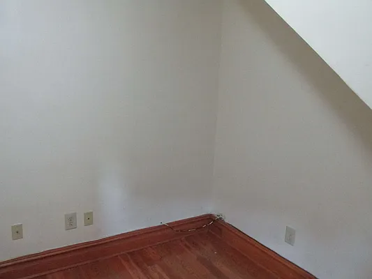 Rented by Windsor Homes Realty Corp | media 16