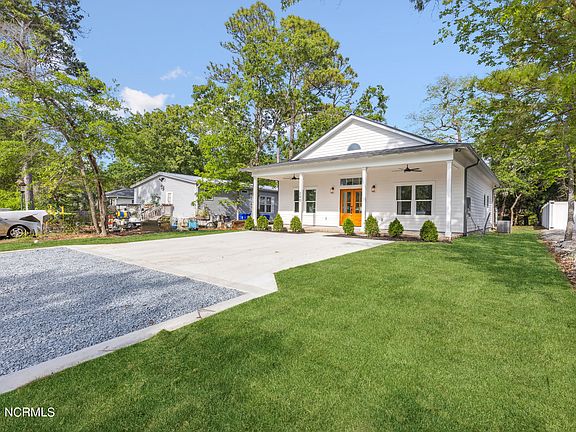4th image of 240 NE 68th Street