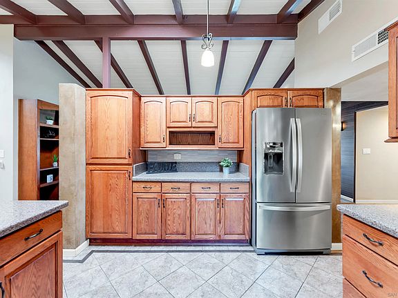 3rd image of 9354 Loren Dr