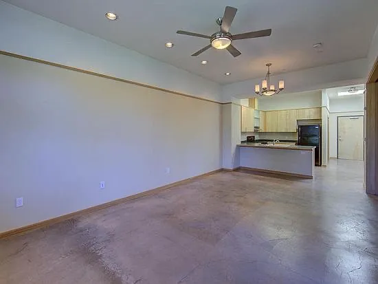 2205 Ashland St — Photo 4