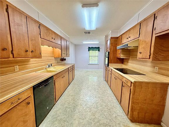 3rd image of 2075 Hemphill Dr