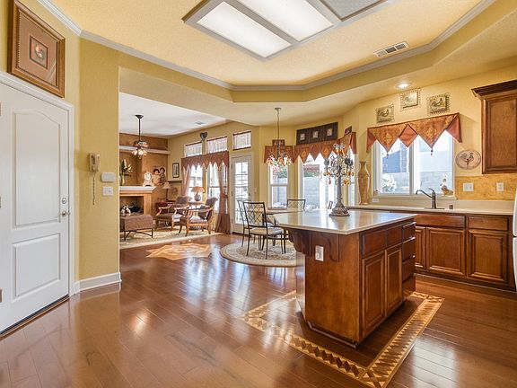 2nd image of 1712 Newhampton Way
