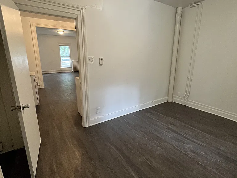 214 Ferris St — Photo 12