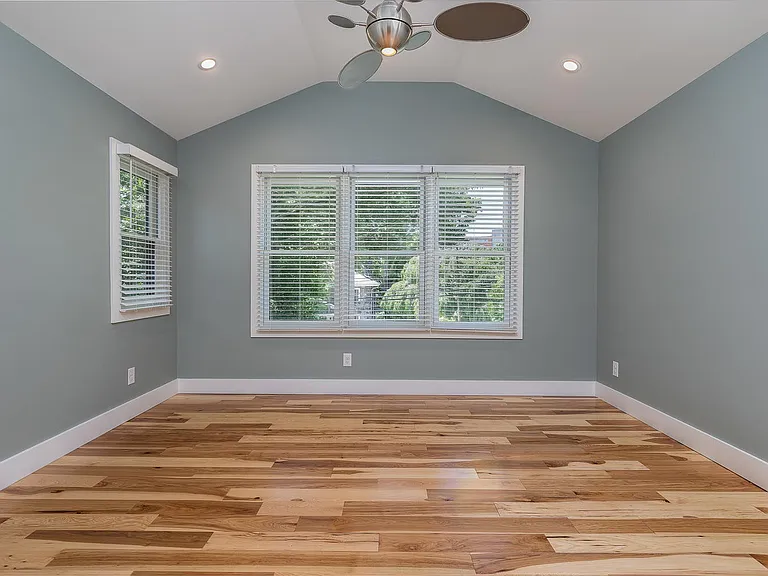 70 Forest Hill Dr — Photo 16