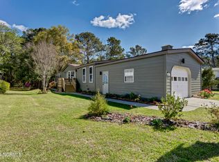 411 Quartermaster Ct, Hampstead, NC 28443
