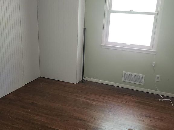5th image of 6507 Byron Ave