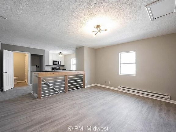 4th image of 1338.5 Barth Ave