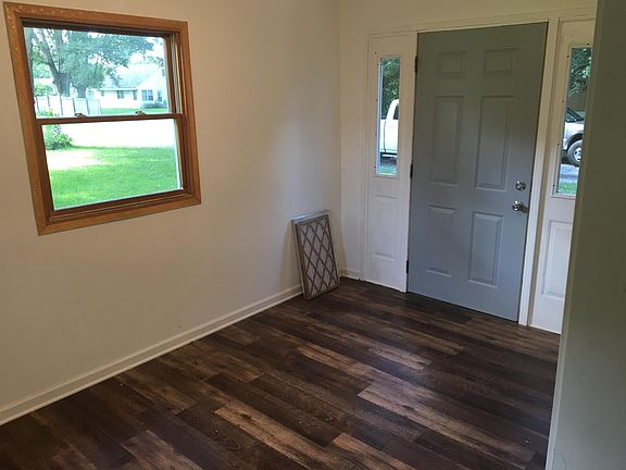 4th image of 1325 Willard Ave