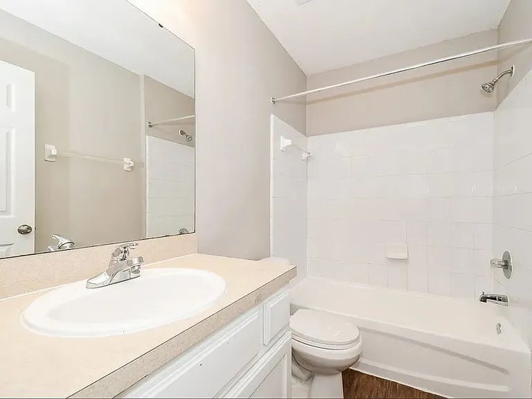 9270 Thunderbolt Dr — Photo 8