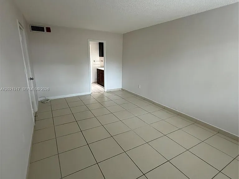 11201 SW 88th St #102A — Photo 10