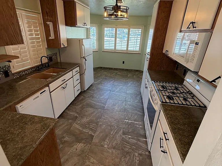 4212 Cyclone Dr — Photo 5