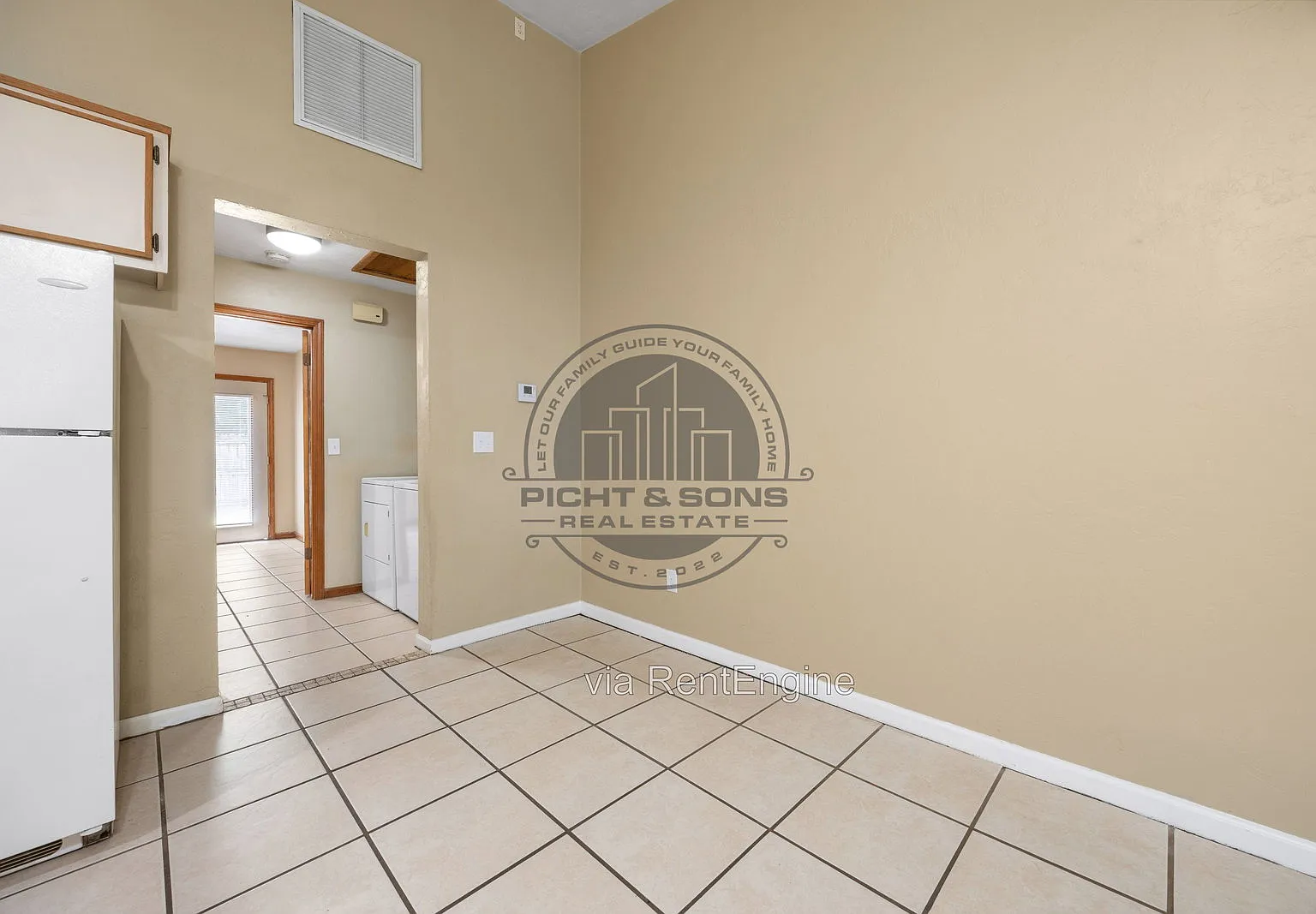 1 bed, 1.0 bath, 640 sqft, $975 — Photo 2