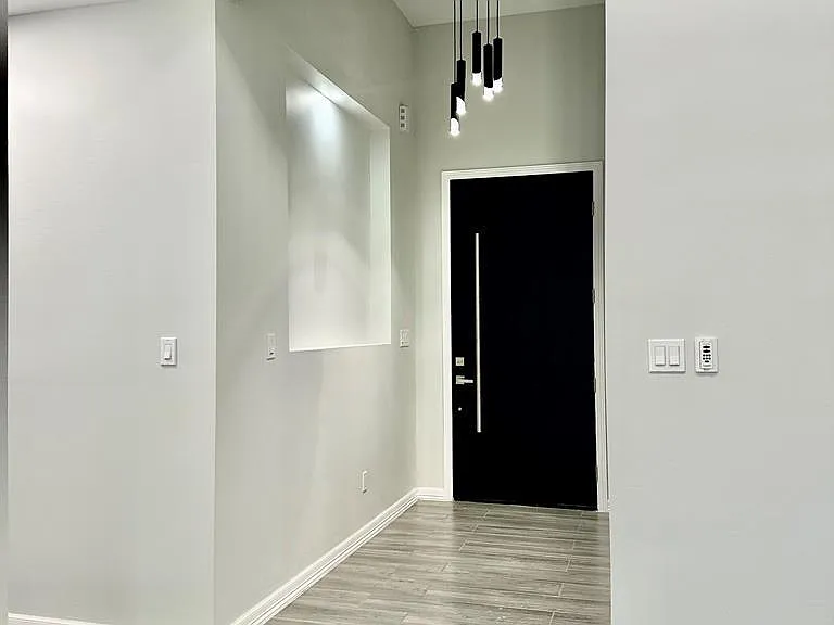 7005 Heliconia Dr — Photo 12