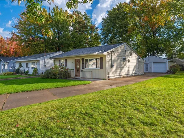 820 Longson Ave, Elyria, OH 44035
