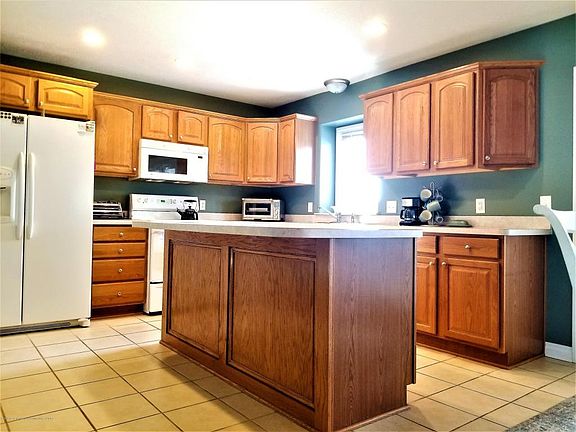 2nd image of 6588 White Clover Dr