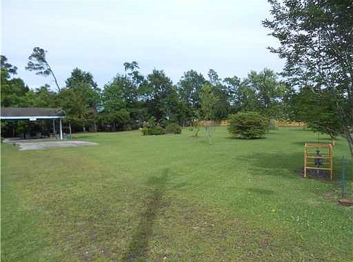 3rd image of 104 Lakeside Dr