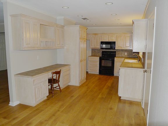 4th image of 143 Brierwood Dr