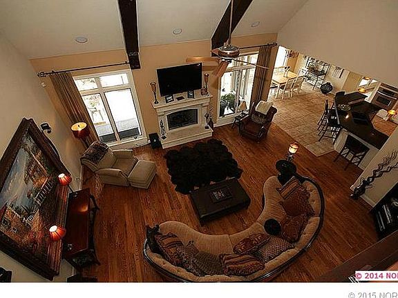 4th image of 10116 N Glen Ellen