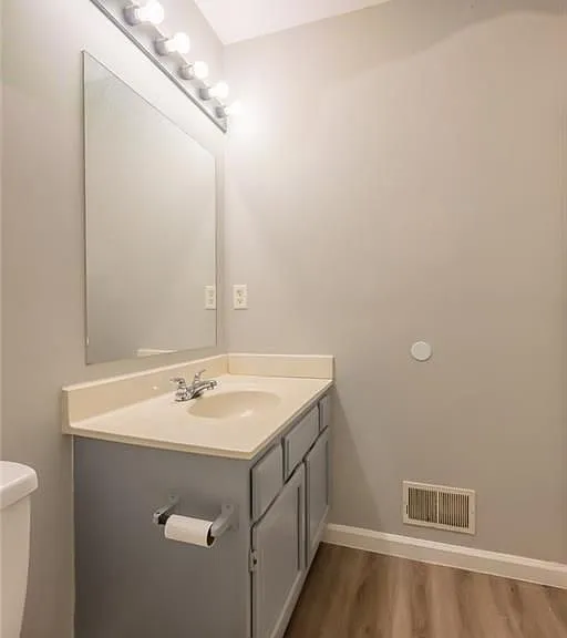 2100 Whitebluff Way — Photo 15