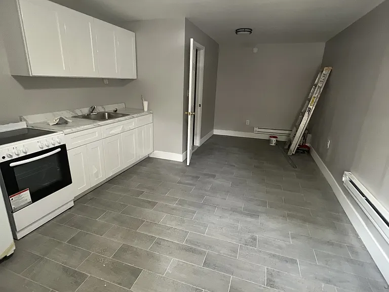 739 Tilden St #1 — Photo 2