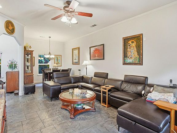 5th image of 14071 River Rd