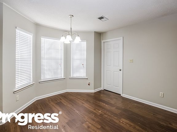 4th image of 4413 Shadow Glen Dr