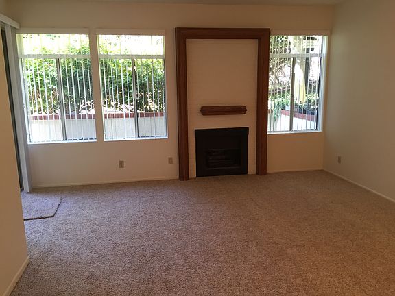 3rd image of 2559 Plaza Del Amo Unit 103