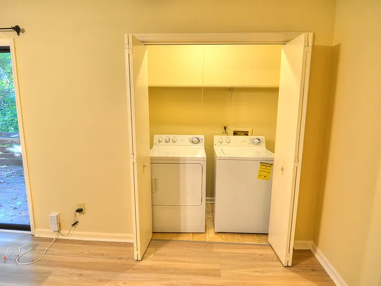 110 S Peak Dr — Photo 8