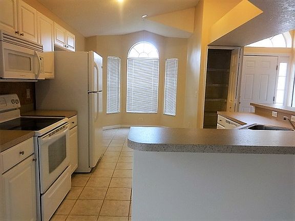 5th image of 1965 Westpointe Cir