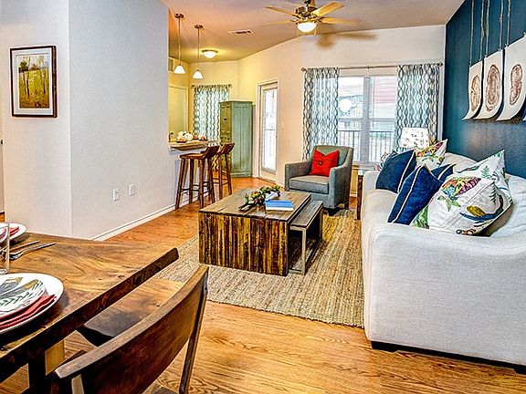 3rd image of 12910 Clubhouse Blvd #4204