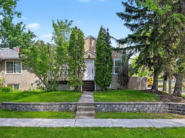 11603 71st St NW, Edmonton, AB T5B 1W3