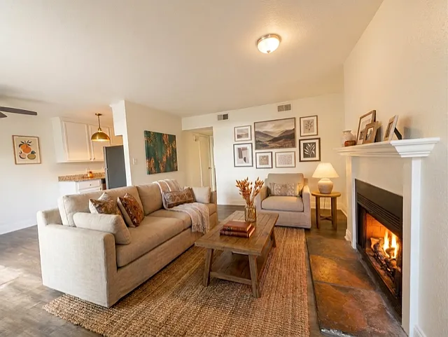 Amberwood Apartments — Photo 2