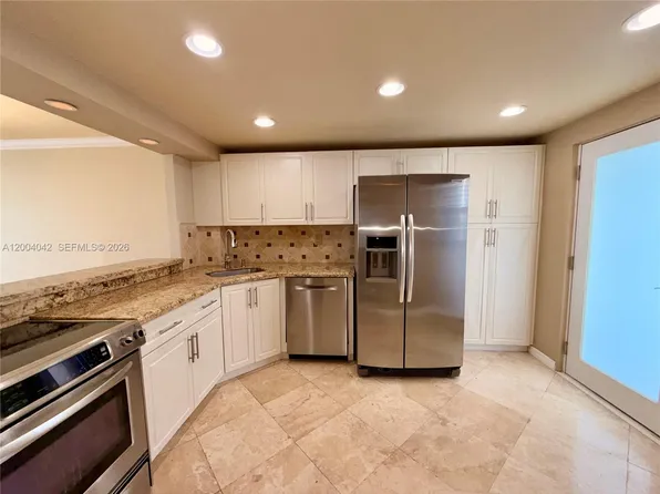 1075 NE Miami Gardens Dr APT 306, Miami, FL 33179