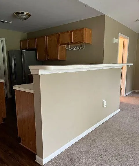 bar island in kitchen